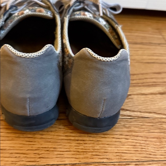 Rieker Gray Floral Sneakers for Women - Picture 6 of 9